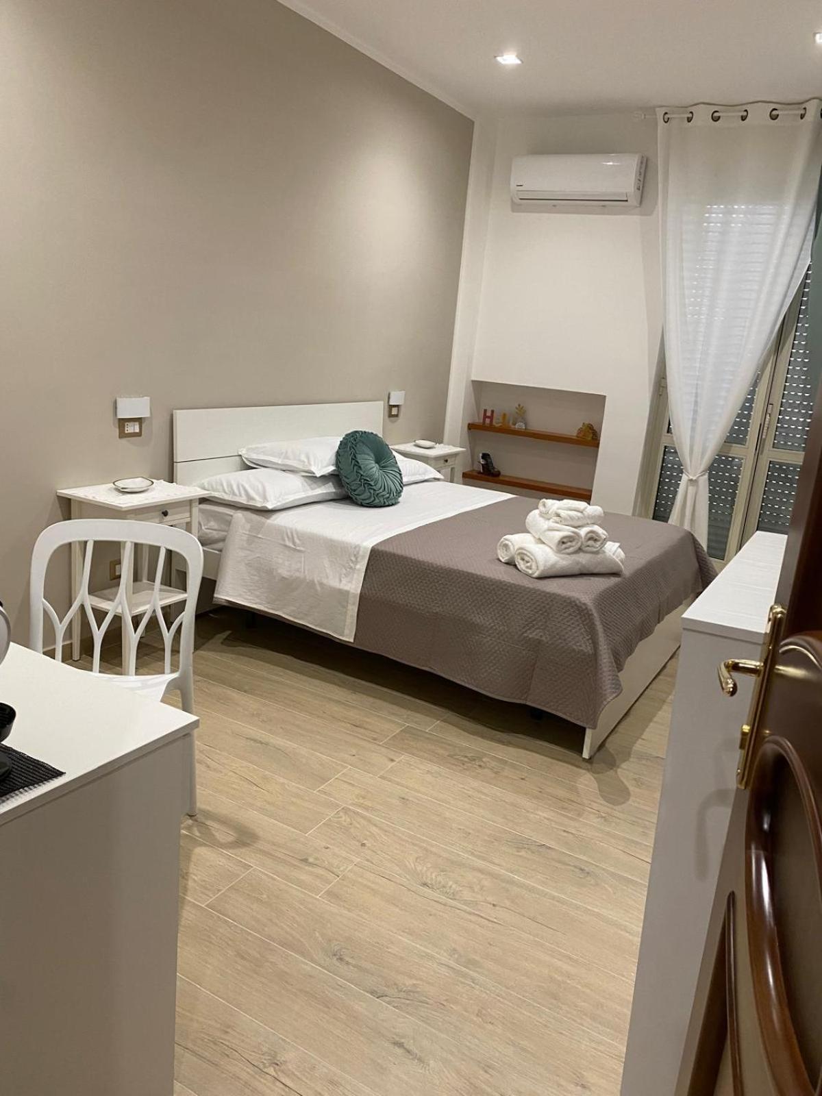 B&B Civico 22 Silvestre เนเปิลส์ ภายนอก รูปภาพ